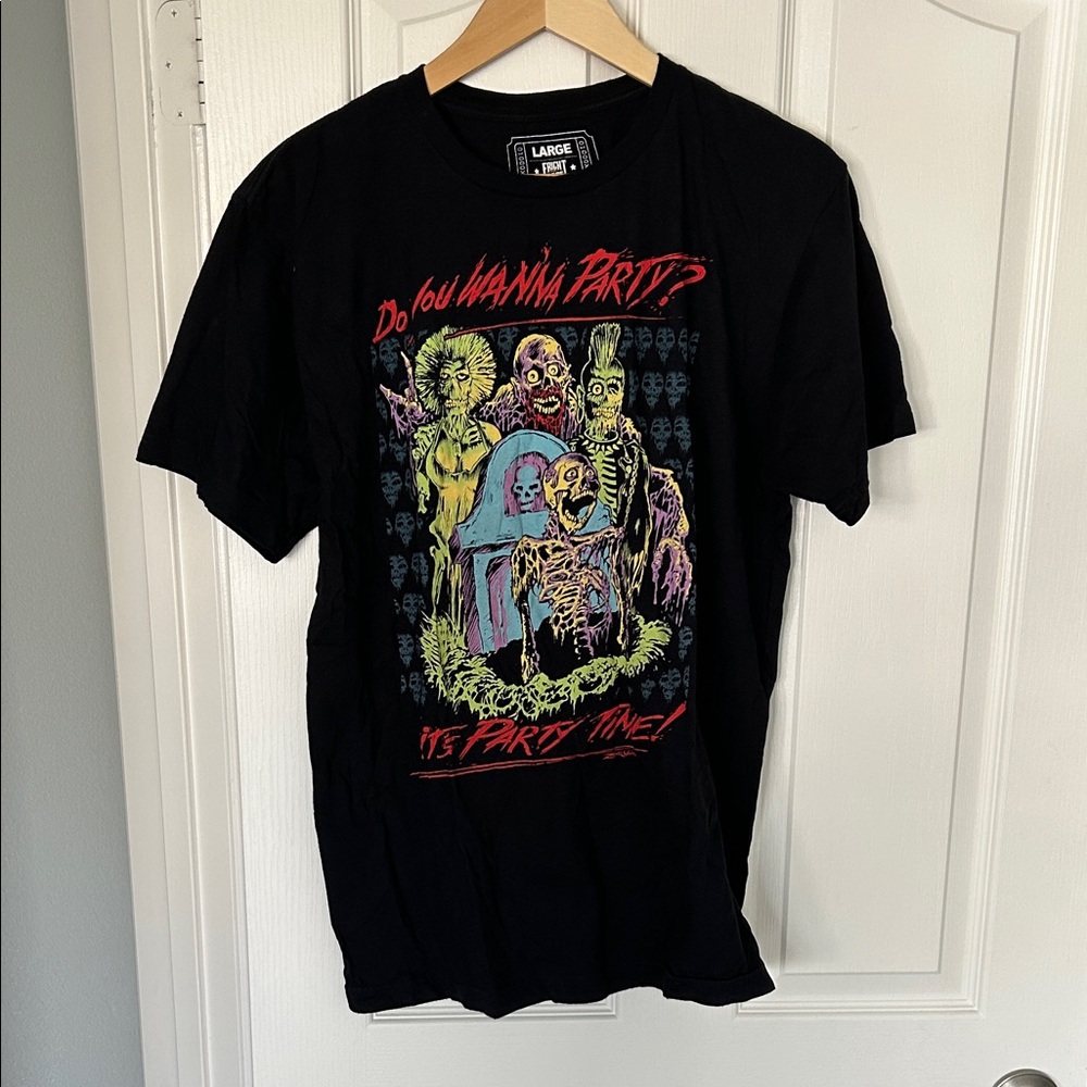 Fright Rags Large Black Graphic T-Shirt